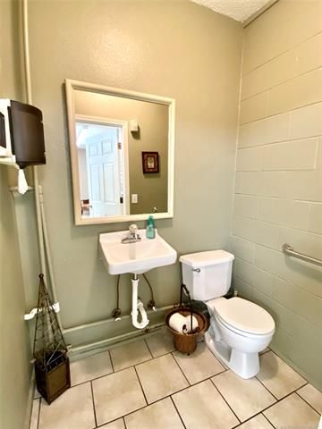 405 N Eufaula Ave, Coweta, OK 74429